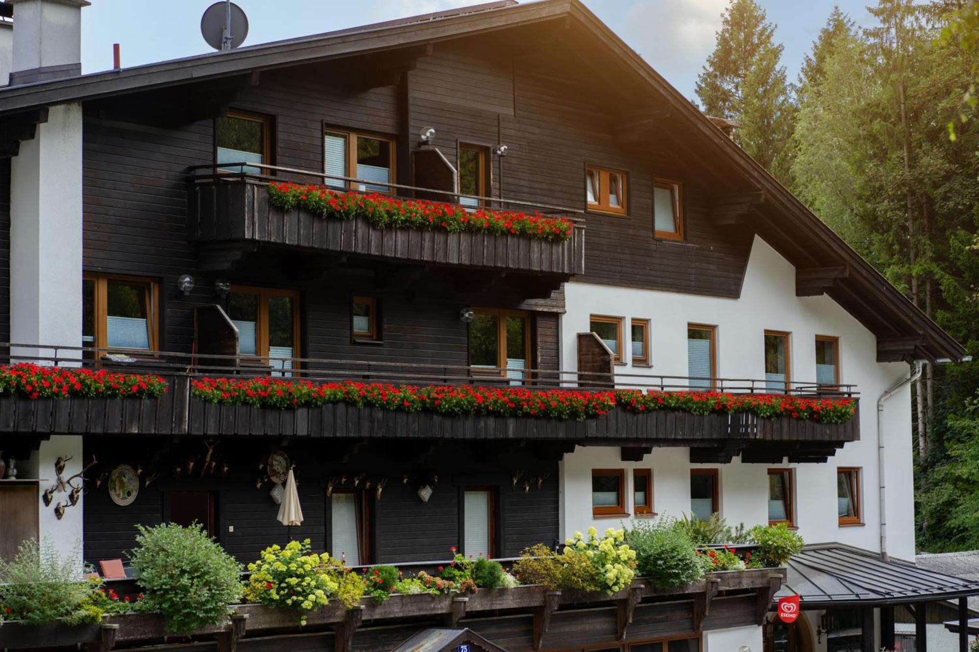 Canisiusbrünnl Innsbruck Exterior foto